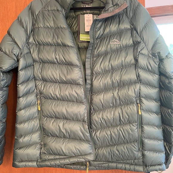 LLBean Ultralight Down Jacket - Picture 1 of 4